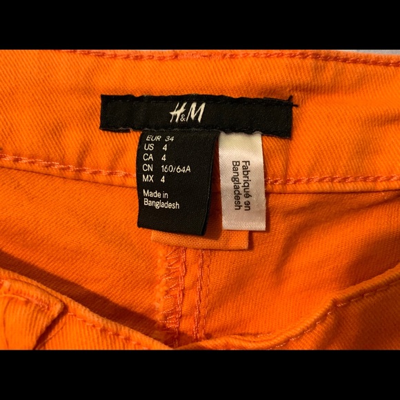 H&M Shorts - Picture 2 of 2